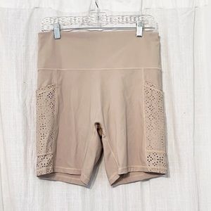 Aerie Biker Bike Shorts Size XL Beige Nude High Rise 7” Eyelet Lace Pockets
